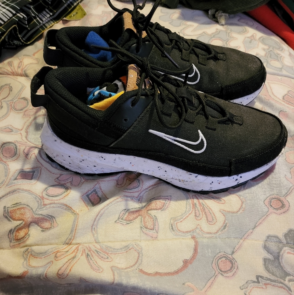 Nike size 6 woman's